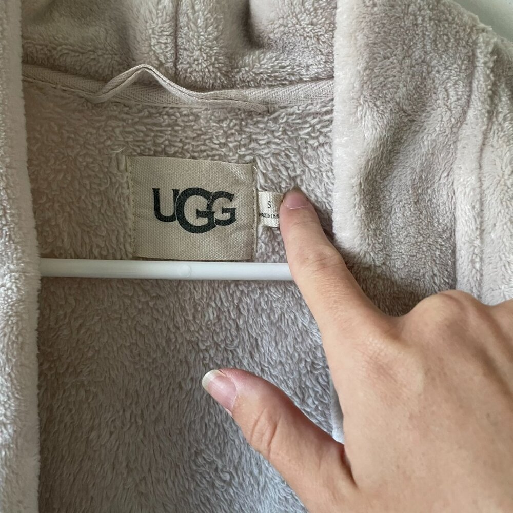 Ugg Robe - image 3